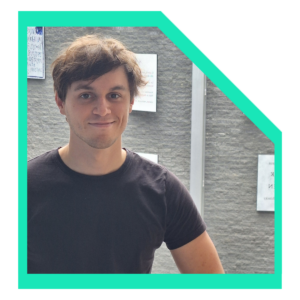 Men wearing a black t-shirt.